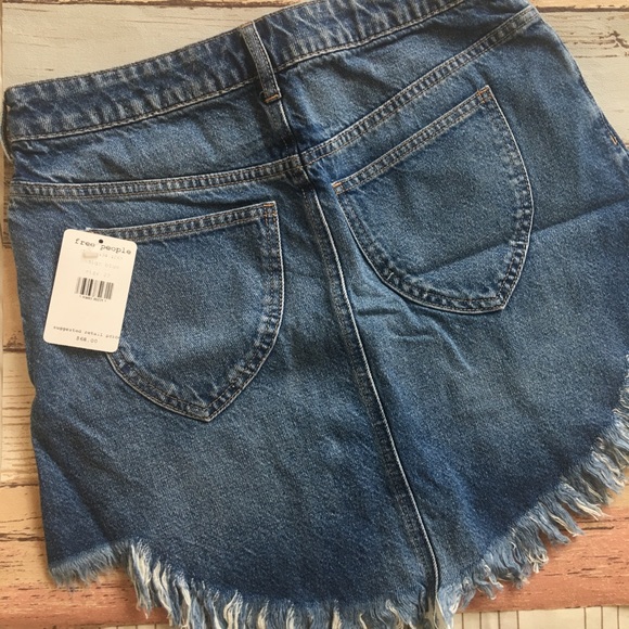 FREE PEOPLE | Frayed Hem Blue Denim Mini Skirt NEW - Picture 4 of 6